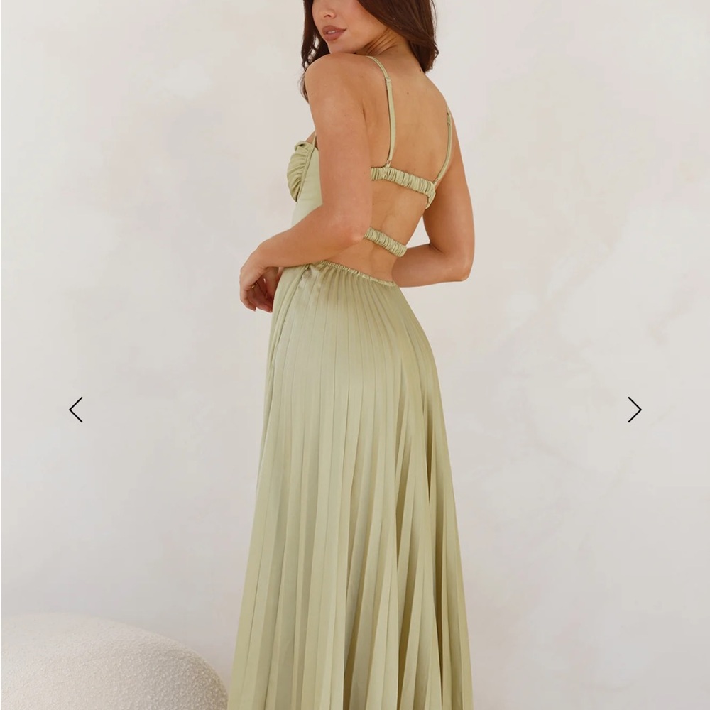 Hello Molly Sage Maxi Dress - Picture 2 of 3